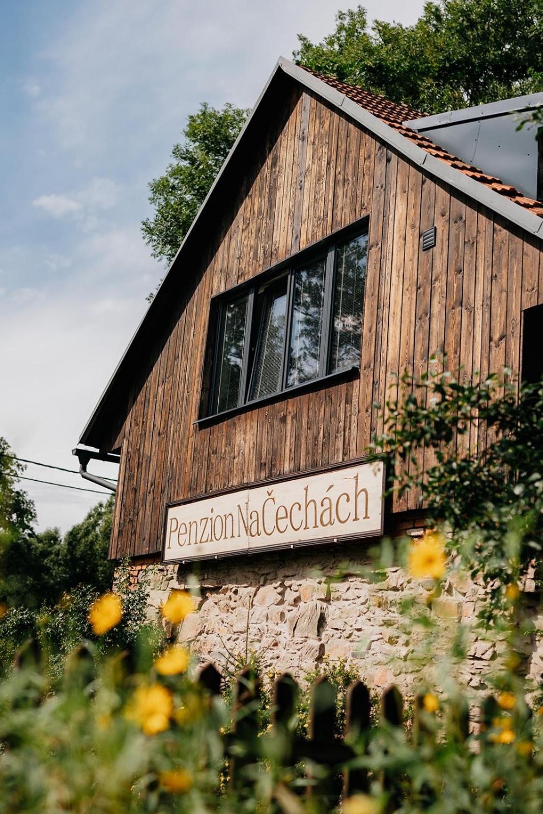 Hotel Restaurant A Penzion Na Cechach Korouhev Zewnętrze zdjęcie